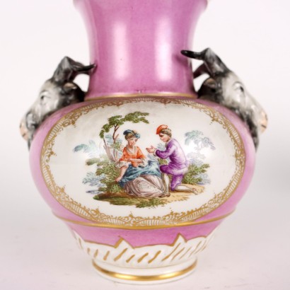 antiquités, vase, vases antiques, vase antique, vase italien antique, vase antique, vase néoclassique, vase du XIXe siècle, paire de vases en porcelaine de Berlin