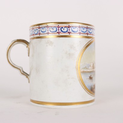 Antiquitäten, Tasse, Tasse Antiquitäten, antike Tasse, antike italienische Tasse, antike Tasse, neoklassizistische Tasse, Tasse aus dem 19. Jahrhundert, Tasse mit Untertasse Ferdinand IV. Neapel, Tasse mit Untertasse in Me Porzellan