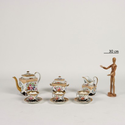 antiquités, céramiques, antiquités en céramique, céramiques anciennes, céramiques italiennes anciennes, céramiques anciennes, céramiques néoclassiques, céramiques du XIXe siècle, service à thé en porcelaine