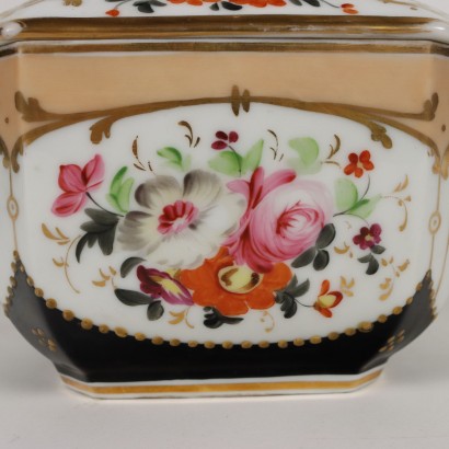 antiquités, céramiques, antiquités en céramique, céramiques anciennes, céramiques italiennes anciennes, céramiques anciennes, céramiques néoclassiques, céramiques du XIXe siècle, service à thé en porcelaine