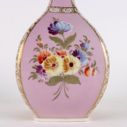 Paire de vases en porcelaine de Dresde