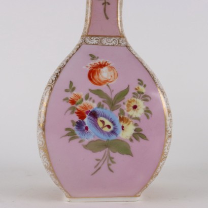 Paire de vases en porcelaine de Dresde