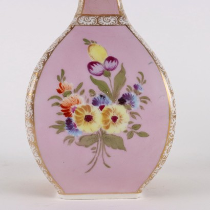 Paire de vases en porcelaine de Dresde