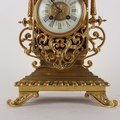 Triptychon Uhr aus vergoldeter Bronze