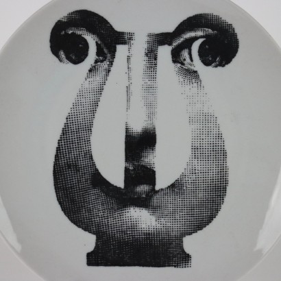 Piero Fornasetti Teller Tema und V-Serie,Piero Fornasetti,Piero Fornasetti,Piero Fornasetti,Piero Fornasetti,Piero Fornasetti,Piero Fornasetti,Piero Fornasetti,Piero Fornasetti,Piero Fornasetti,Piero Fornasetti