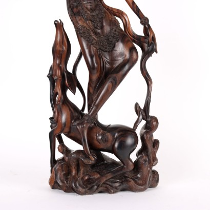 Sculpture de Figure Féminine en Bois