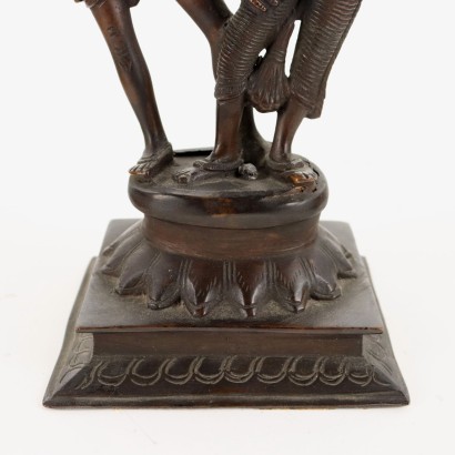 Krishna avec une sculpture en bronze de Gopi