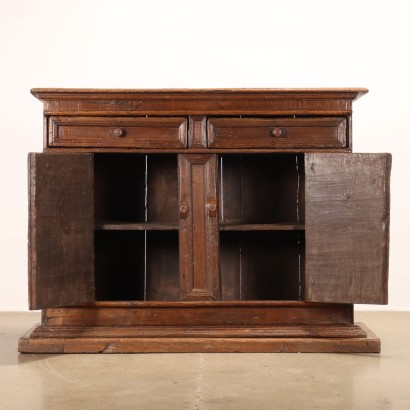 Credenza Antica in Castagno