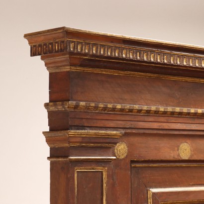 Sideboard mit Setzstufe