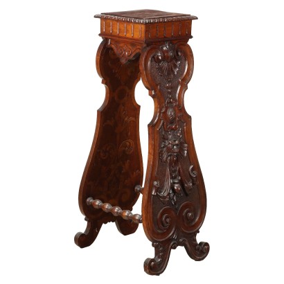 Neo-baroque stool