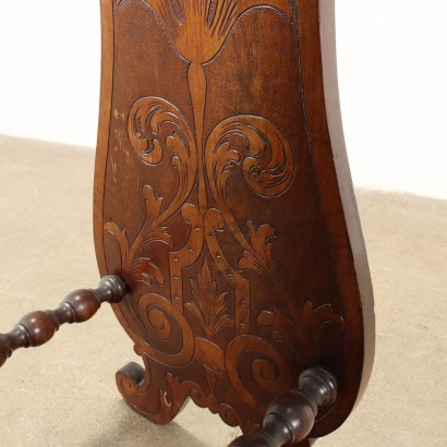 Neo-baroque stool