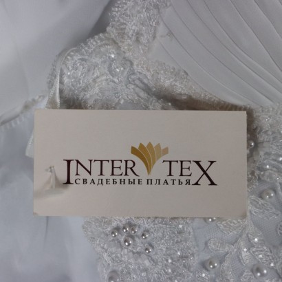 Vestido de novia de encaje y imperio de InterTex