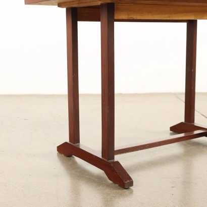 Petite table des années 60