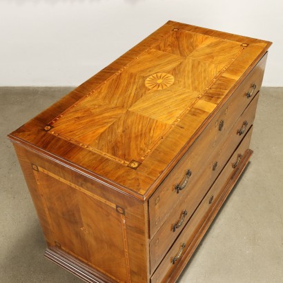 Inlaid chest of drawers