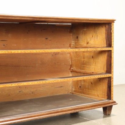 Inlaid chest of drawers