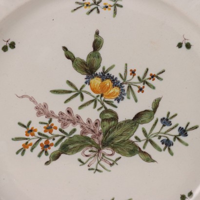 Plate in Estense Sassuolo Majolica