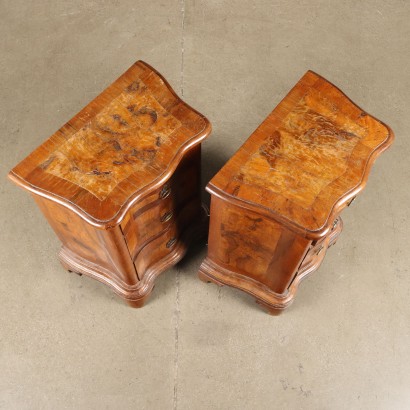 Paire de tables de chevet de style baroque