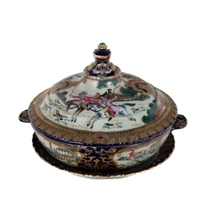 Ceramic soup tureen with plate