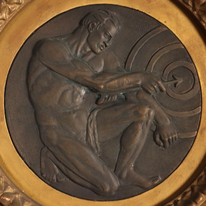 Bas-relief en bronze avec la figure de A, Bas-relief avec la figure d'un archer, plaque du XXe siècle avec la figure de Bassori