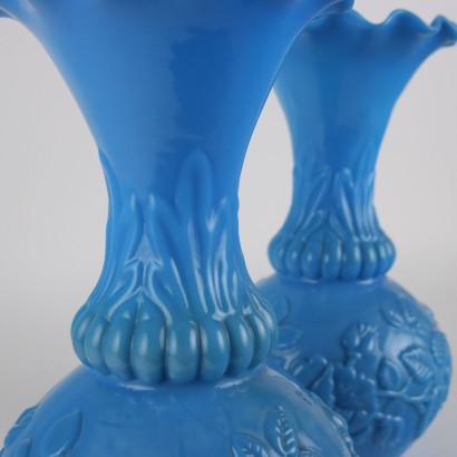 Paire de vases en verre de lait