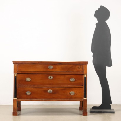 Empire dresser