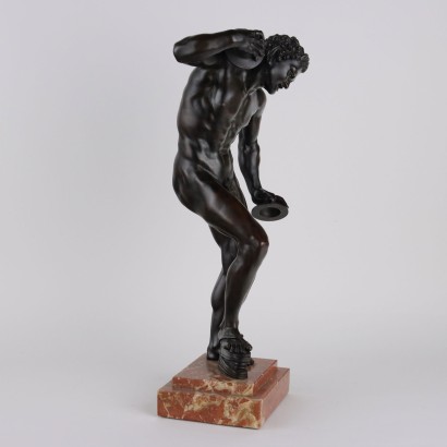 Faun mit Bronzebecken