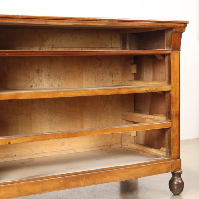 Carlo X chest of drawers in walnut