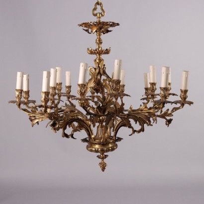 Lustre de style rococo en bronze