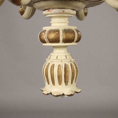 Lampadario in Legno Laccato e Dorato