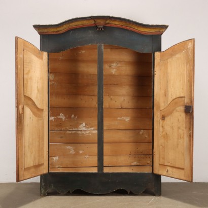 Armoire laquée néoclassique