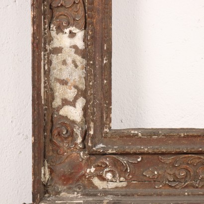 Renaissance Style Newsstand Frame