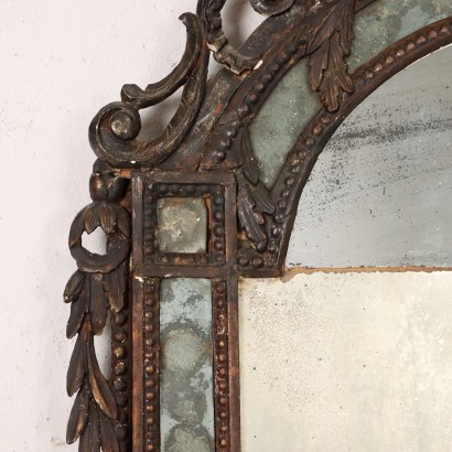 Neoclassical mirror