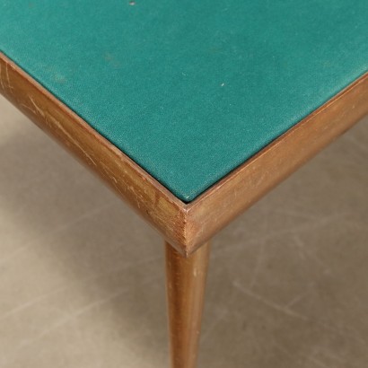 Table de jeu des années 1950