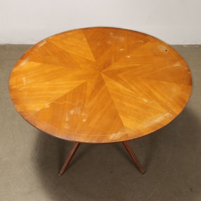 Runder Tisch aus den 1950er Jahren