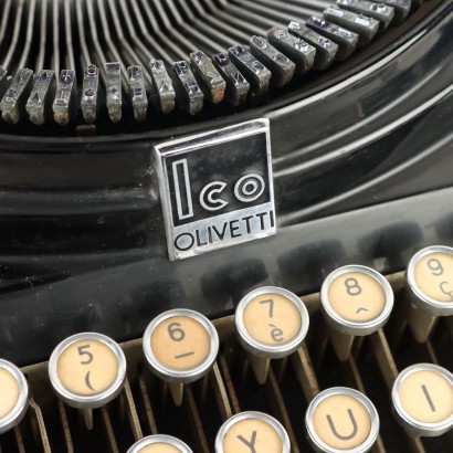 Machine à écrire Ico Olivetti