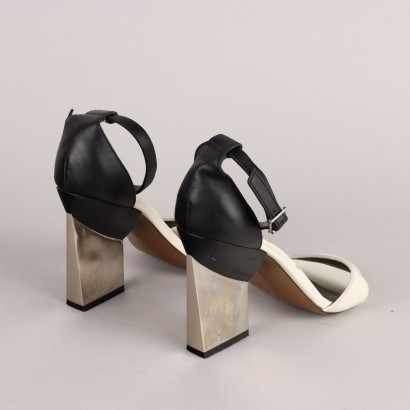 Sandales Marni noires et blanches