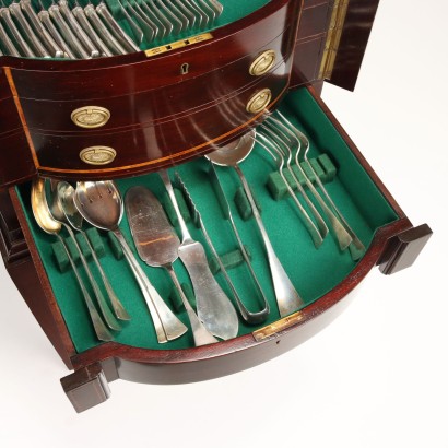 English Silver Cutlery Service co, Servicio de cubiertos de plata con gabinete