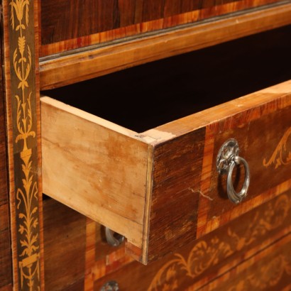 Credenza Intarsiata in Stile Neoclassico