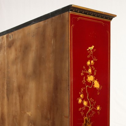 Kleiderschrank im Chinoiserie-Stil