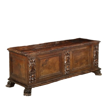 CHEST, coffre baroque en noyer