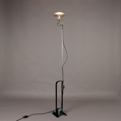 Lampe 'Toio' par Achi,Achille et Pier Giacomo Castiglioni,Achille et Pier Giacomo Castiglioni,Achille et Pier Giacomo Castiglioni,Achille et Pier Giacomo Castiglioni,Achille et Pier Giacomo Castiglioni