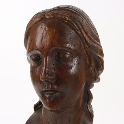 Busto di Donna Scultura Lignea