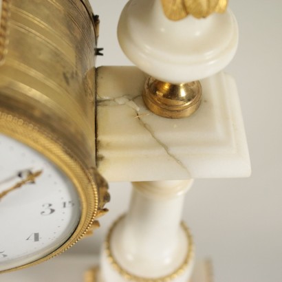 Table Clock Lèchopiè à Paris Marble Gilded Bronze France 1700s