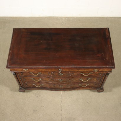 Lombard Barocchetto Chest Of Drawers Walnut Italy 18th Century