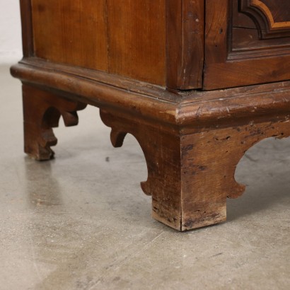 Baroque Chest of Drawers Walnut - Italy XVII-XVIII Century