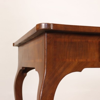 Desk Walnut Italy XVIII Century