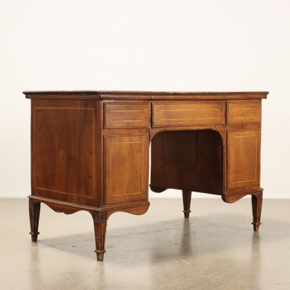 Neoclassical Desk Walnut Italy XVIII Century