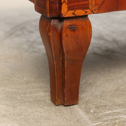 Chest of Drawers Neoclassical Walnut Italy XVIII Century