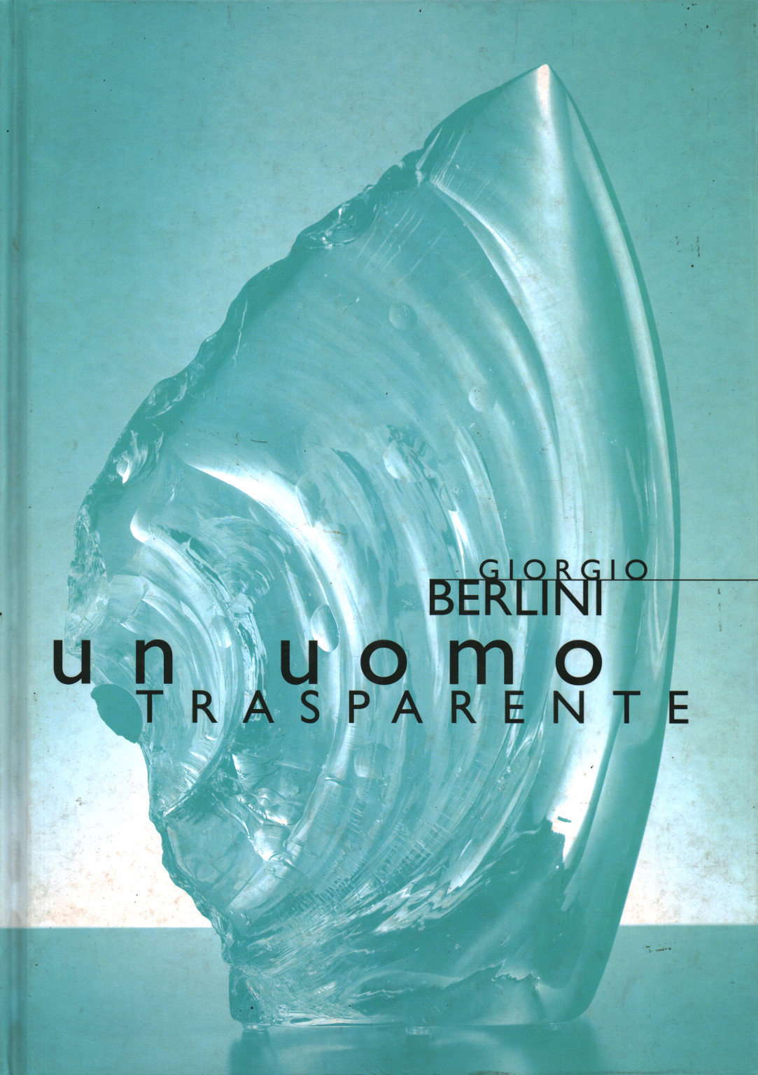 un hombre transparente